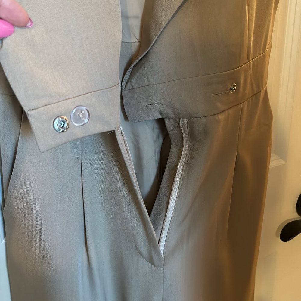 NWT size Small - Big hit fashion size small notch, lapel, flaired leg jumpsuit - Picture 5 of 8